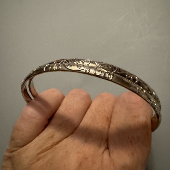 Antique sterling silver designed bangles x 2 they match similarly. - Picture 3 of 6